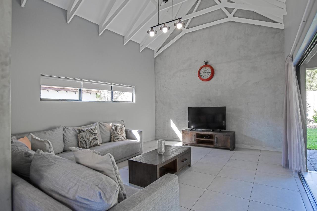 House Lezan Appartamento Hartbeespoort Esterno foto